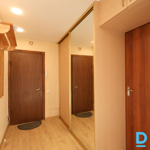 Pārdod dzīvokli Reiņu meža iela 14