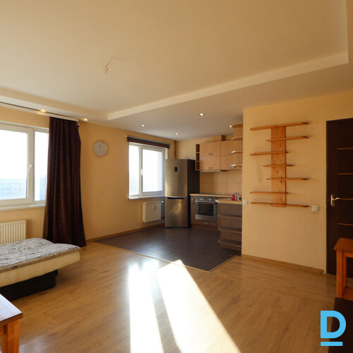 Pārdod dzīvokli Reiņu meža iela 14