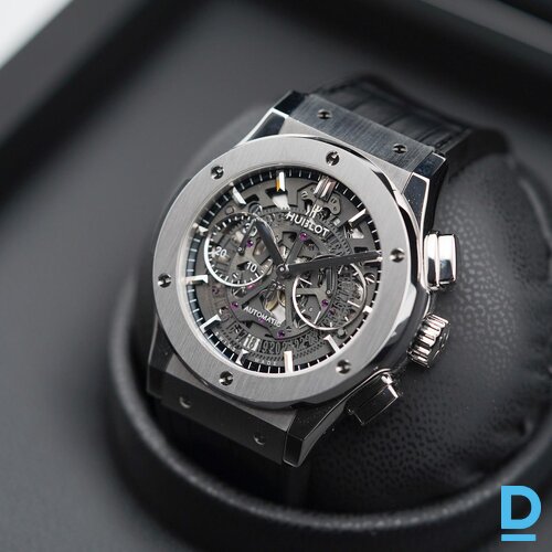 Pārdod Hublot Classic Fusion 45 Titanium Aero Chronograph 