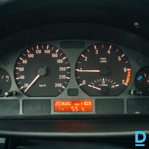 Pārdod BMW 320 2.0i, manuāls, 2000