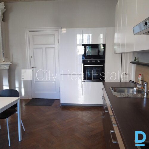 Izīrē dzīvokli Rīgā