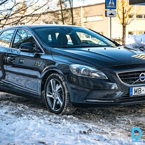Pārdod Volvo V40 2.0d, 2015