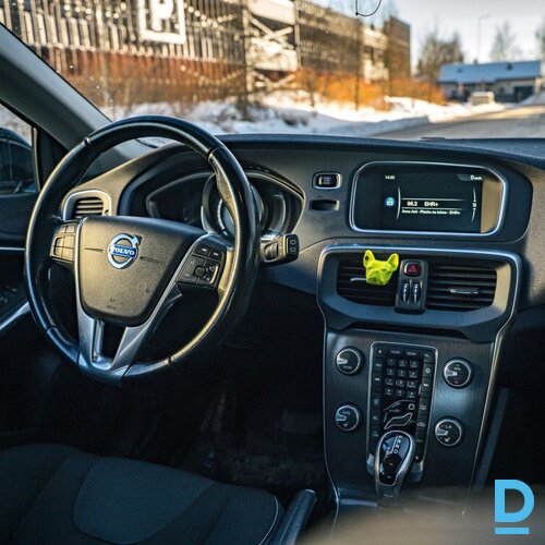 Pārdod Volvo V40 2.0d, 2015