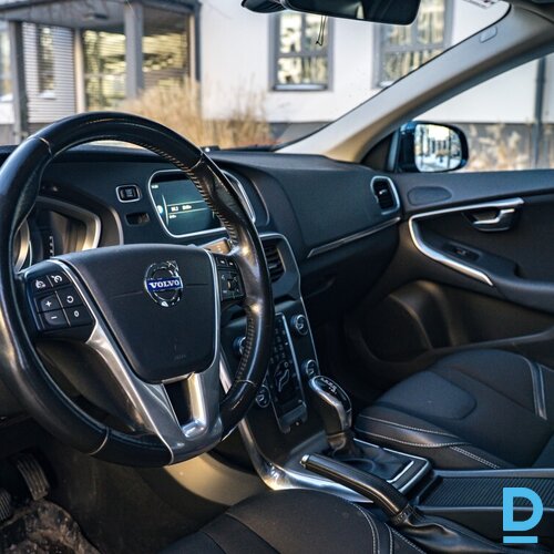 Pārdod Volvo V40 2.0d, 2015