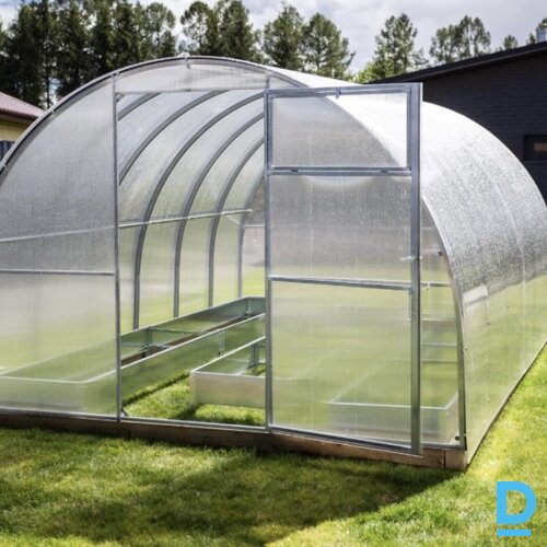 Pārdod Polikarbonāta siltumnīcas