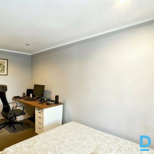 Saulains 3-istabu dzīvoklis renovētā ēkā Ķekavas centrā, 63m²