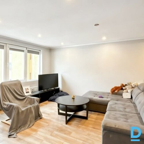 Saulains 3-istabu dzīvoklis renovētā ēkā Ķekavas centrā, 63m²