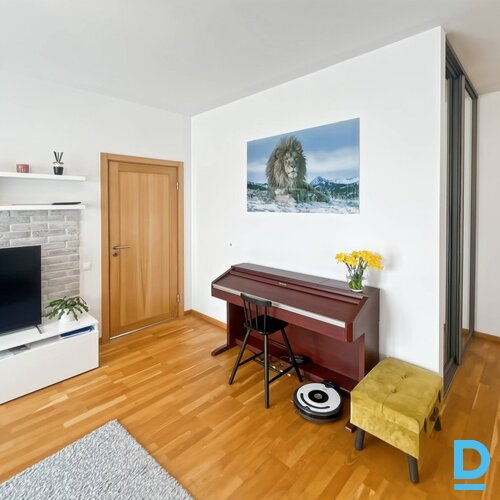 Mūsdienīgs un saulains 2-istabu dzīvoklis ar panorāmas skatu uz Rīgu, 62m²