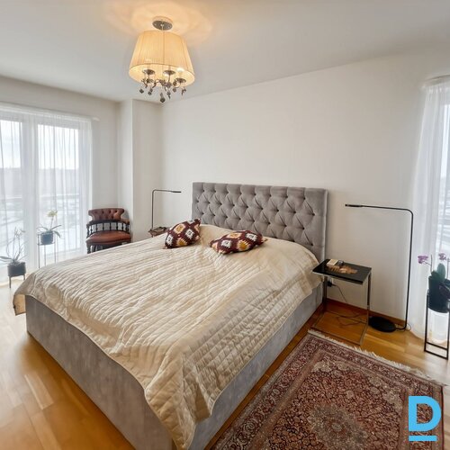 Mūsdienīgs un saulains 2-istabu dzīvoklis ar panorāmas skatu uz Rīgu, 62m²