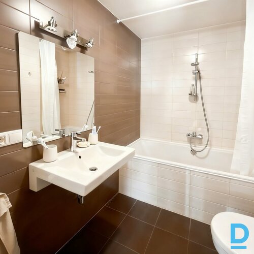 Mūsdienīgs un saulains 2-istabu dzīvoklis ar panorāmas skatu uz Rīgu, 62m²