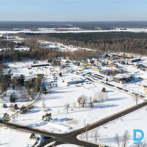 Pārdošanā līdzens 1.01 ha zemes gabals komercapbūvei Mārupē.Zeme atrodas Darījum