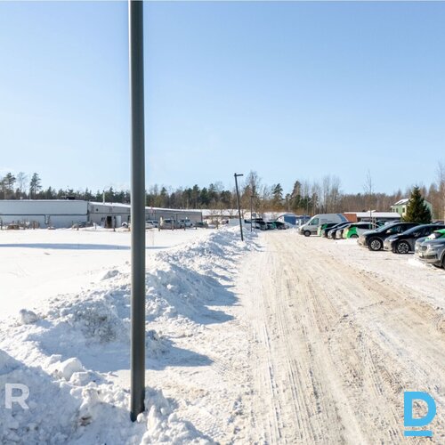 Pārdošanā līdzens 1.01 ha zemes gabals komercapbūvei Mārupē.Zeme atrodas Darījum