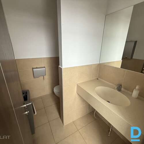 Izīrē biroju Ziemeļu iela 4