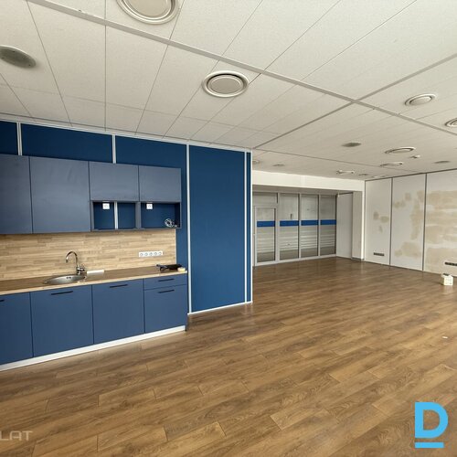 Izīrē biroju Ziemeļu iela 4