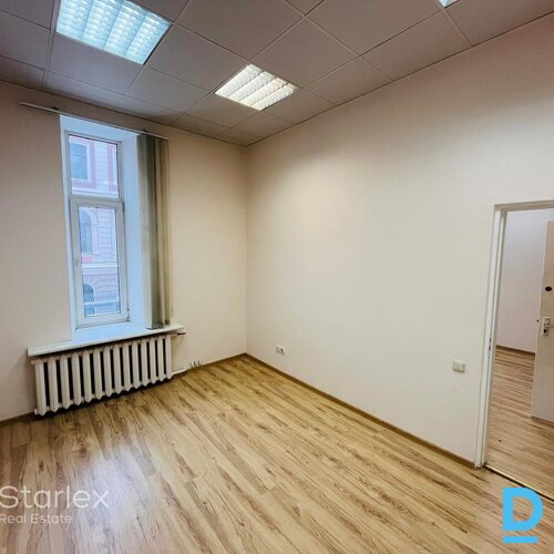 Biroja telpas Rīgas centrā pie Vanšu tilta