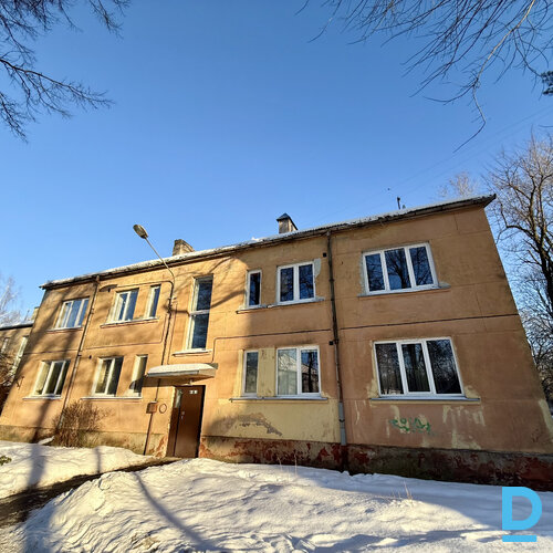 Pārdod dzīvokli Skrudalienas iela 3