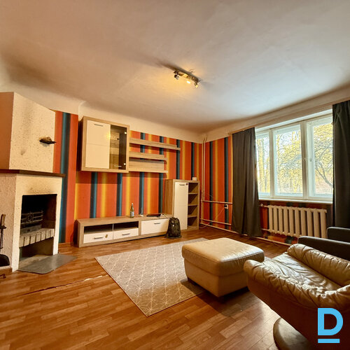 Pārdod dzīvokli Skrudalienas iela 3