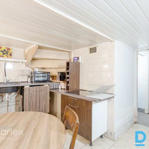 Kompakta trīs istabu māja Kompakta trīs istabu māja