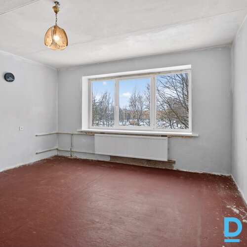 Pārdošanā vienistabas dzīvoklis ar lodžiju pašā Siguldas centrā.Dzīvokļa plānoju