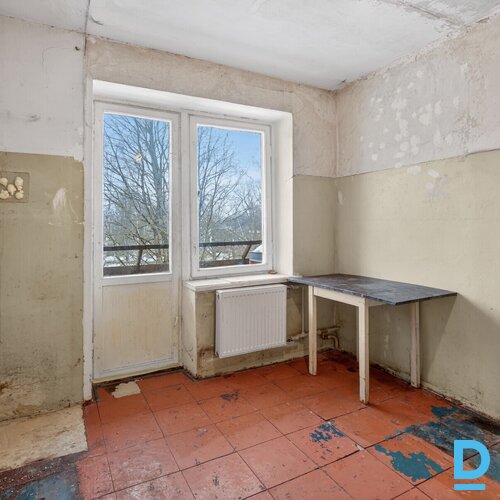 Pārdošanā vienistabas dzīvoklis ar lodžiju pašā Siguldas centrā.Dzīvokļa plānoju