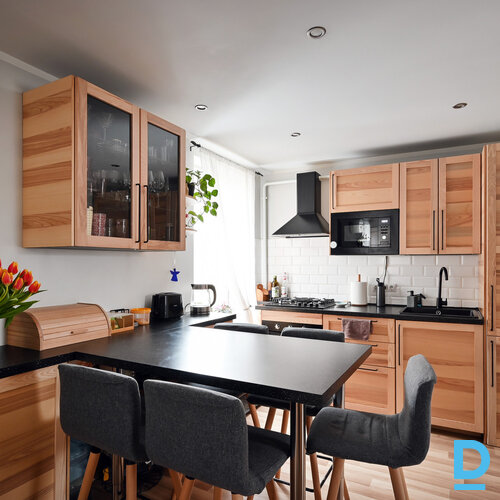 Pārdod dzīvokli Lienes iela 18