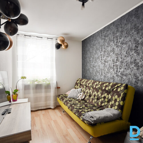 Pārdod dzīvokli Lienes iela 18