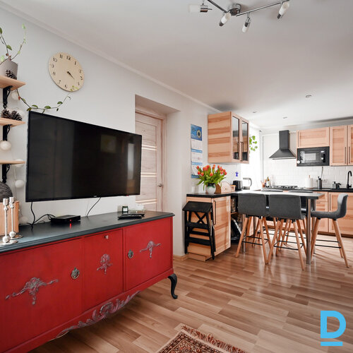 Pārdod dzīvokli Lienes iela 18