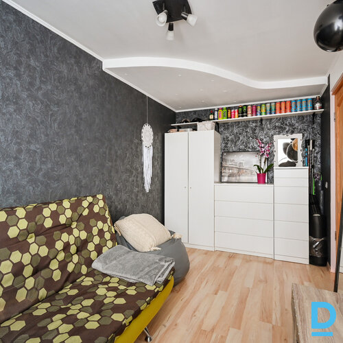 Pārdod dzīvokli Lienes iela 18