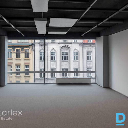 A klases biroja telpas Rīgas centrā "Tērbatas Biznesa Centrā".