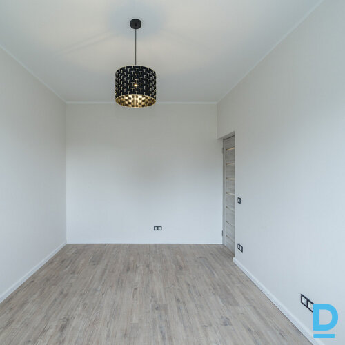 Pārdod māju Ķiršu iela 6