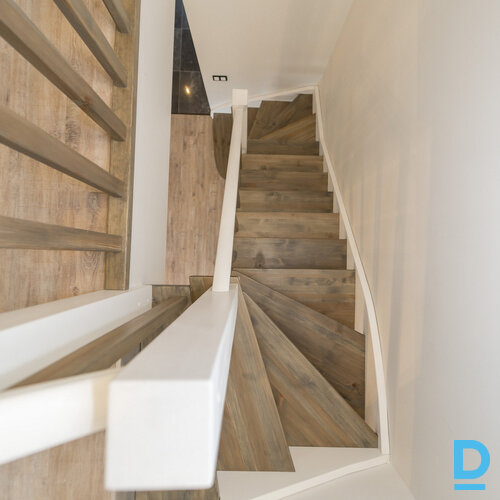 Pārdod māju Ķiršu iela 6