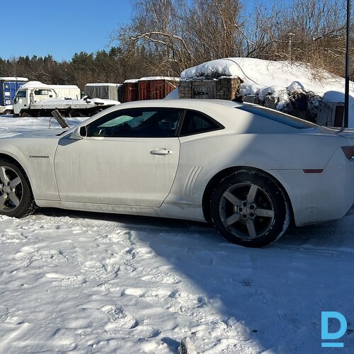 Pārdod Chevrolet Camaro, 2012. gada. Ideālā tehniskā stāvoklī. Vasaras un ziemas riepu komplekts. Strādā viss, kam jāsrtrādā.