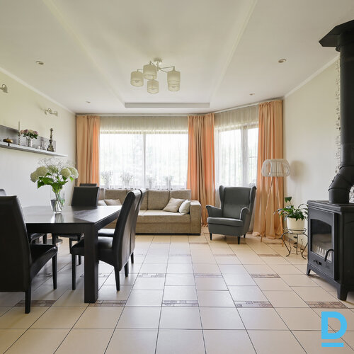 Pārdod māju Santarini Pārdod māju Santarini