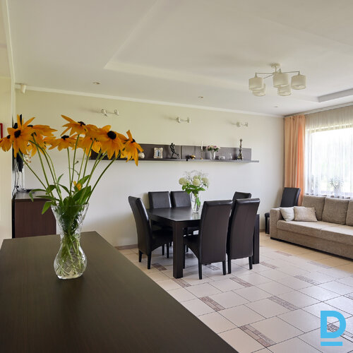 Pārdod māju Santarini Pārdod māju Santarini