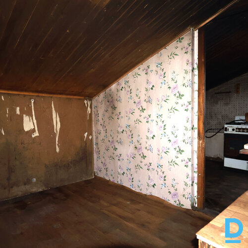 Pārdod dzīvokli Baseina iela 18