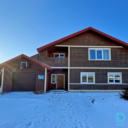 Pārdod plašu 7-istabu māju Dzidriņās – klusā un privātā apkaimē