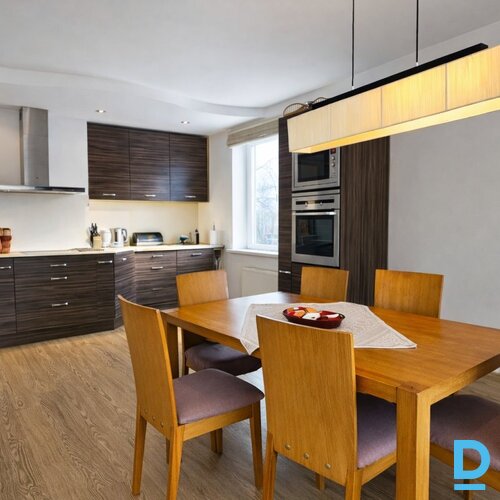 Plaša un kvalitatīva ģimenes māja netālu no Ogres - ar lielu, iekoptu teritoriju!