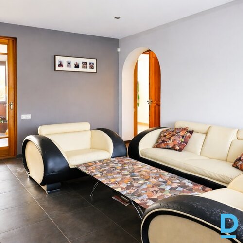 Plaša un kvalitatīva ģimenes māja netālu no Ogres - ar lielu, iekoptu teritoriju!