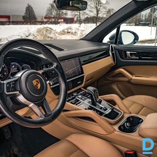 Pārdod Porsche Cayenne 3.0i, 2018