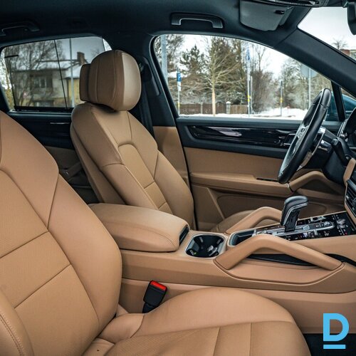 Pārdod Porsche Cayenne 3.0i, 2018