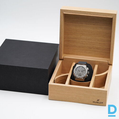 Pārdod Hublot Classic Fusion 45 Racing Grey Chronograph Titanium Pārdod Hublot Classic Fusion 45 Racing Grey Chronograph Titanium