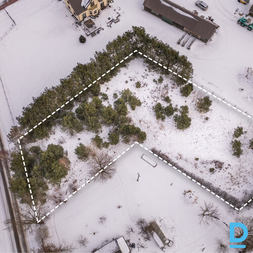 Pārdošanā 2200 m² zemes gabals privātai apbūvei Mērsragā.Zeme atrodas savrupmāju