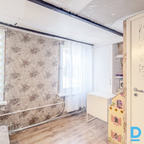 Kompakta trīs istabu māja