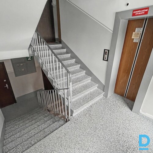 Pārdod dzīvokli Rīga Pļavnieki Zemes 8