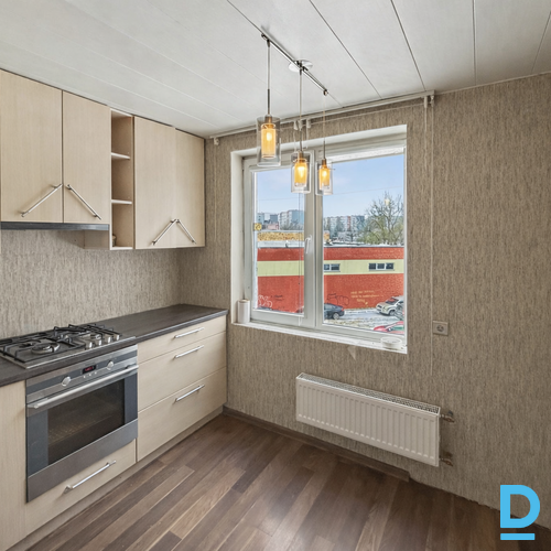 Pārdod dzīvokli Rīga Pļavnieki Zemes 8