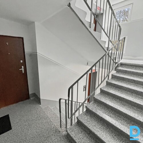 Pārdod dzīvokli Rīga Pļavnieki Zemes 8