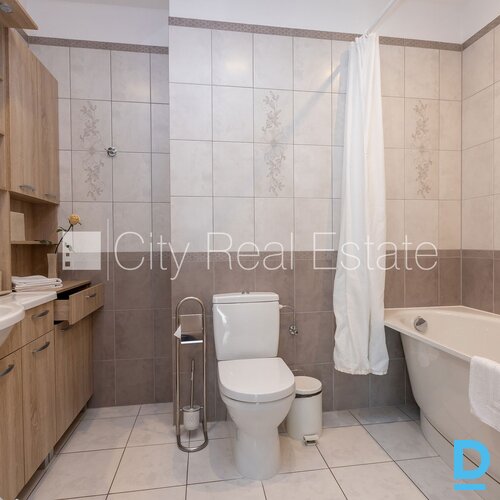 Pārdod dzīvokli Jūrmalā