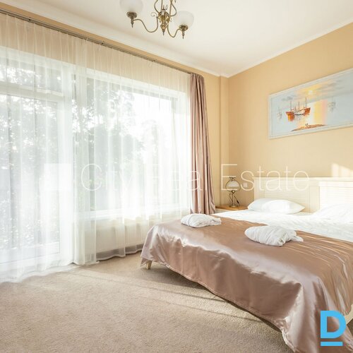 Pārdod dzīvokli Jūrmalā