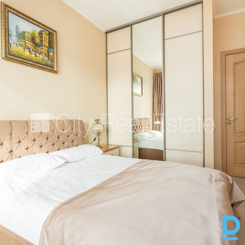 Pārdod dzīvokli Jūrmalā