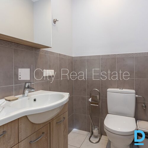 Pārdod dzīvokli Jūrmalā